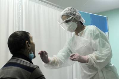 В РФ за сутки выявили 23 807 новых случаев коронавируса