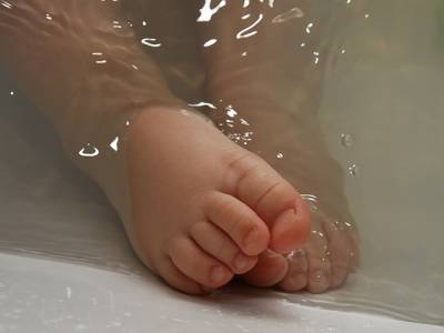 На Южном Урале на мать ребенка, утонувшего в ванне, завели уголовное дело