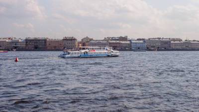 На теплоходе по Неве: в Петербурге запускают регулярный кольцевой маршрут