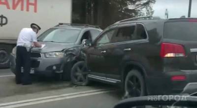 Три автомобиля столкнулись на трассе М7 в Чебоксарском районе