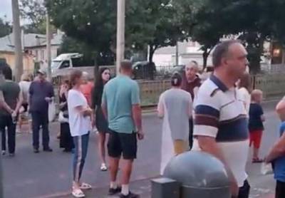 Движение парализовано: в Днепре люди перекрыли дорогу - novostiua.news - Украина