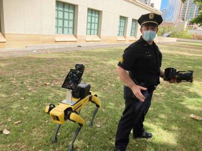 В Америке собаки-роботы теперь работают наряду с полицией