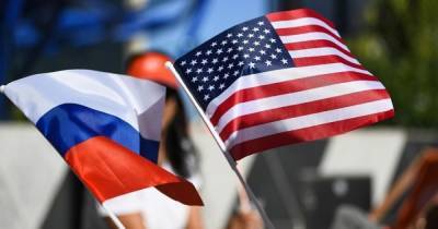 США вынуждены уволить две сотни работников дипмиссий в России