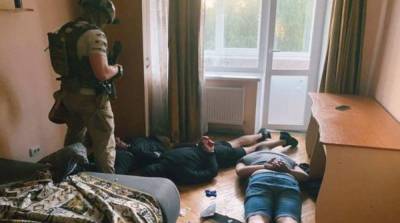 На Прикарпатье правоохранители задержали банду рэкетиров
