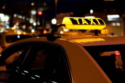 Легальных таксистов в Великом Новгороде стало меньше