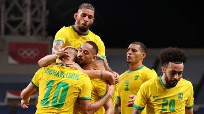 Сборная Бразилии по футболу вышла в полуфинал Олимпиады в Токио