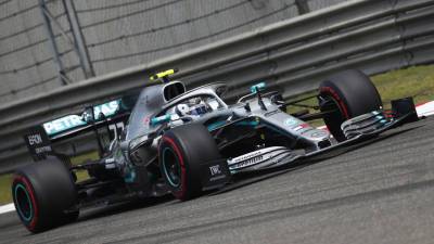 "Формула-1". Пилоты Mercedes выиграли квалификацию в Венгрии