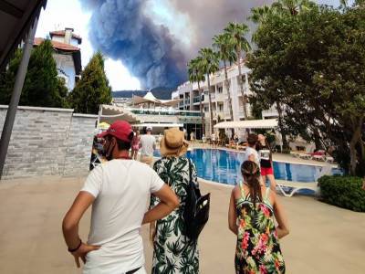 Около сотни россиян эвакуированы в безопасное место из-за пожаров в Турции