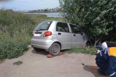 В Троицке мужчину насмерть придавил собственный автомобиль