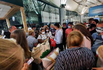 Пассажирам более 12 часов придётся ждать рейс из ОАЭ в Петербург
