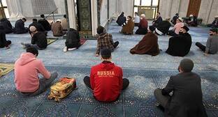 Власти Чечни ограничили заполняемость мечетей и храмов до 50%