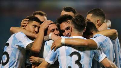Аргентина победила Эквадор и вышла в полуфинал Кубка Америки по футболу