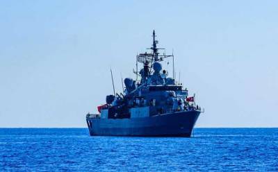 Российские пограничные катера не могли догнать Defender и "убили" свои двигатели, – офицер НАТО