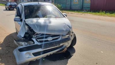 В Тверской области из-за ослепленного солнцем водителя пострадали два пассажира
