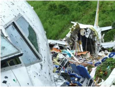 Около 20 военнослужащих погибли в результате крушения военного самолета на Филиппинах