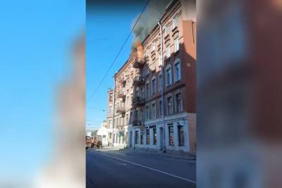 Петербурженка отравилась угарным газом в пожаре на Пионерской