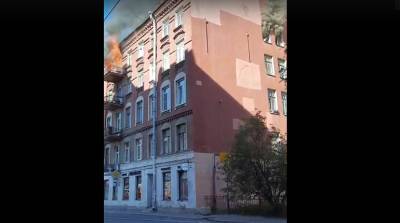 Серьезный пожар произошел в Петроградском районе