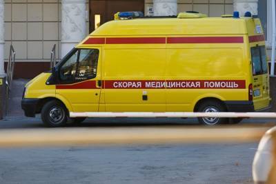 В Саратовской области медики бросили инвалида на полу в приемном покое