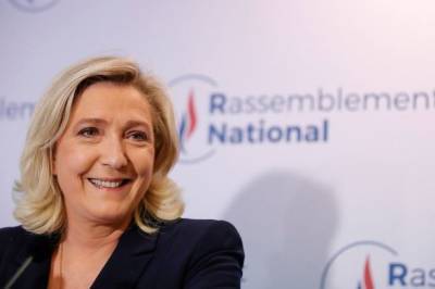 Марин Ле Пен переизбрана во главе партии "Национальное объединение" на четвертый срок