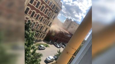 Пожарные ликвидировали огонь в Усачевских банях