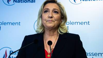 Марин Ле Пен взяла отпуск для участия в президентских выборах 2022 года