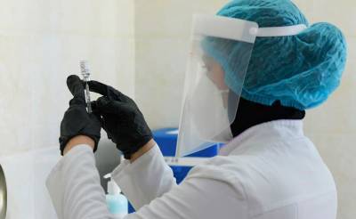Узбекистан запустил массовую вакцинацию во всех регионах лиц старше 18 лет