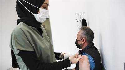 ВОЗ: Турция - одна из стран-лидеров по темпам вакцинации