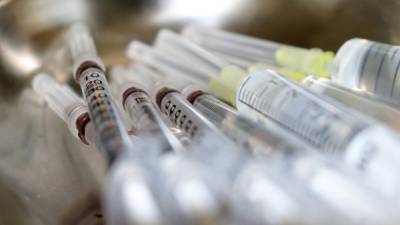 Жителям России объяснили порядок вакцинации от гриппа в условиях пандемии