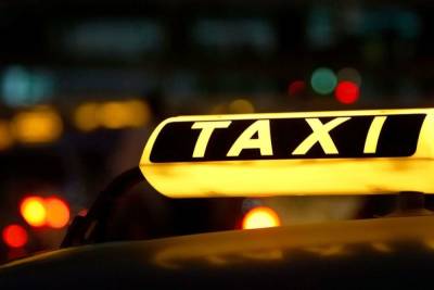 Попросившего петербурженку «сделать приятно» таксиста наказали отстранением