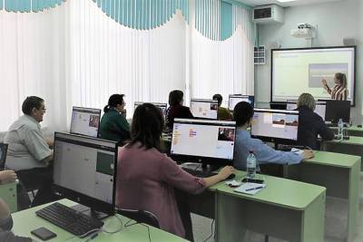 Более 100 тамбовских педагогов повысили квалификацию для работы в новых центрах «Точка роста»