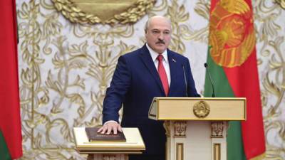 Ривлин поздравил Лукашенко с праздником - несмотря на международный бойкот