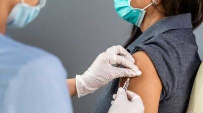 Более 10 тысяч украинцев вакцинировались в Польше
