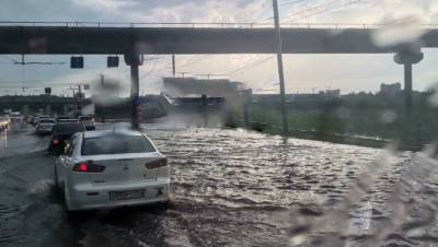 Челябинск затопило из-за сильных ливней