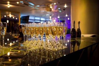 Moet Hennessy согласен маркировать шампанское по российскому закону