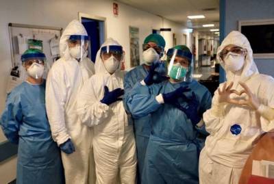Медицинские работники Италии подали иск против обязательной вакцинации