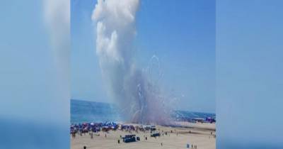 День независимости: в США на пляже взорвалась фура с фейерверком (видео)