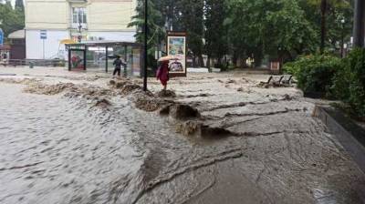 В оккупированном Крыму ввели режим ЧС из-за сильных ливней и наводнения