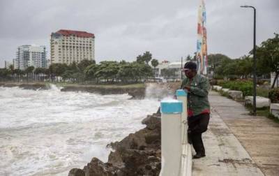 На Кубе эвакуировали 70 000 человек: ураган "Эльза" становится все ближе