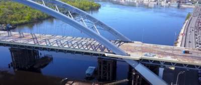 У Кличко перебросили деньги со строительства метро на Виноградарь на Подольский мост