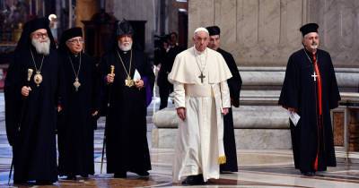 Франциск - Папа Римский успешно перенес операцию на кишечнике - ren.tv