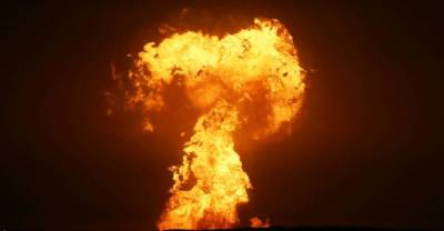 Крупный пожар у нефтеплатформы на Каспии засняли со спутника