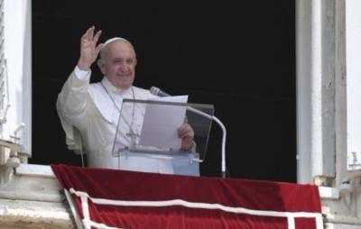 Папа римский Франциск перенес операцию на кишечнике