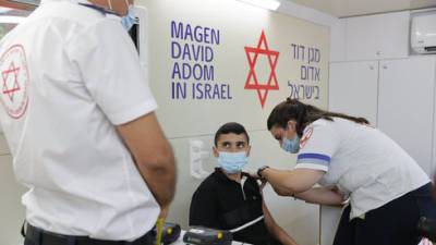 Из-за мутации "Дельта": эффективность вакцины в Израиле снизилась