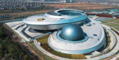 Построенный в Шанхае самый большой в мире планетарий откроется 18 июля