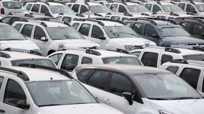 Мантуров спрогнозировал рост продаж легковых автомобилей в РФ в 2021 году