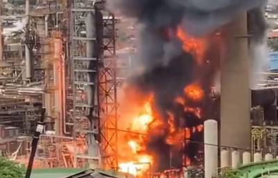 Мощный взрыв произошел на химическом заводе в пригороде Бангкока