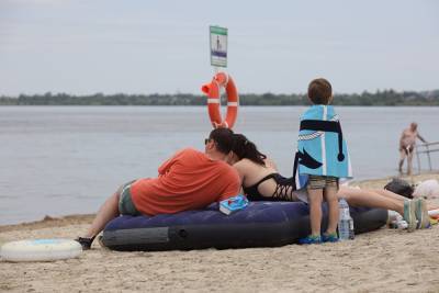 За выходные пляжи Челябинска посетили 40 тыс. человек