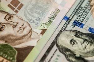 В Украине курс доллара вырос на 3 копейки