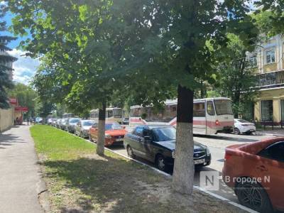 Движение трамваев остановилось на улице Ошарской из-за ДТП