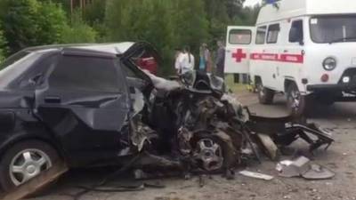 В Башкирии во встречном ДТП погиб пассажир легковушки
